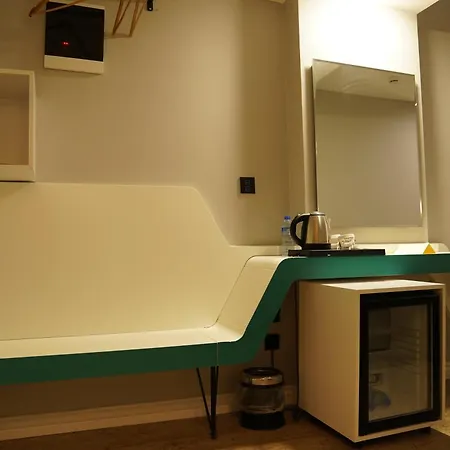 Midis Hotel 4*