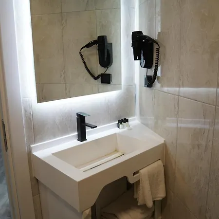 Hotel Midis 4*
