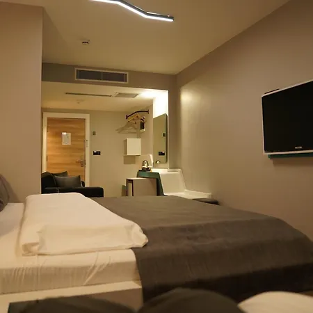 Hotel Midis 4*