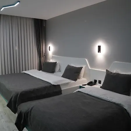 Midis Hotel 4*