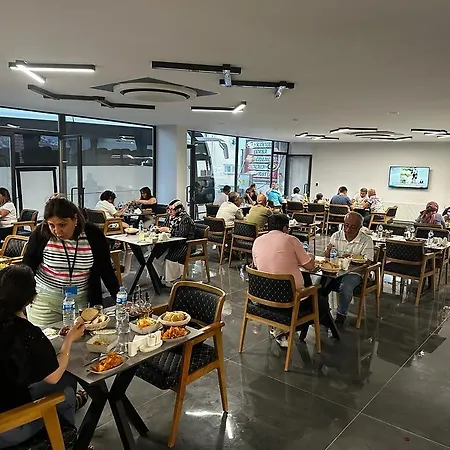 Midis Hotel