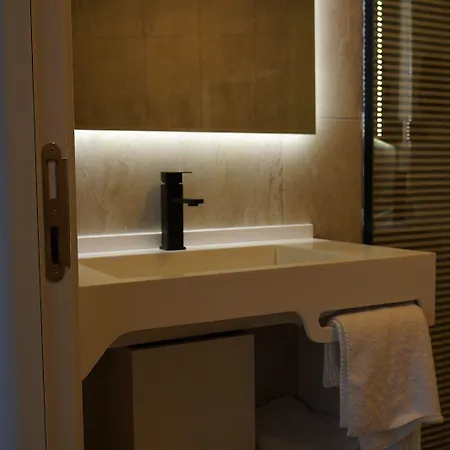 Midis Hotel