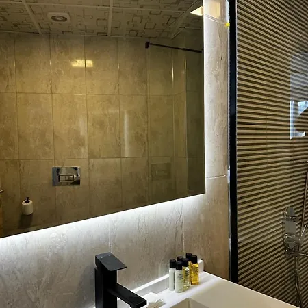 فندق Midis 4*