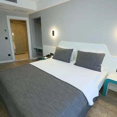 Midis Hotel