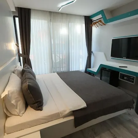 Hotel Midis 4*
