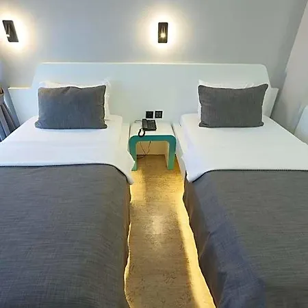 Midis Hotel 4*
