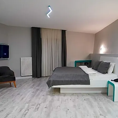 Hotel Midis 4*