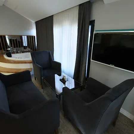 Midis Hotel