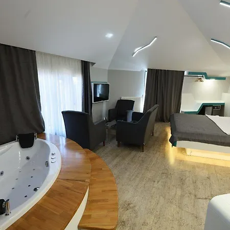 Midis Hotel